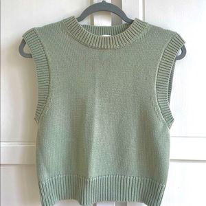 Wilfred Alps vest in green